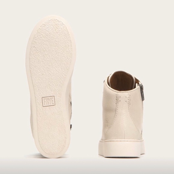 RELISTED — SIZE 9.5 AVAILABLE FOR PURCHASE Frye Lena Hiker - Picture 11 of 12